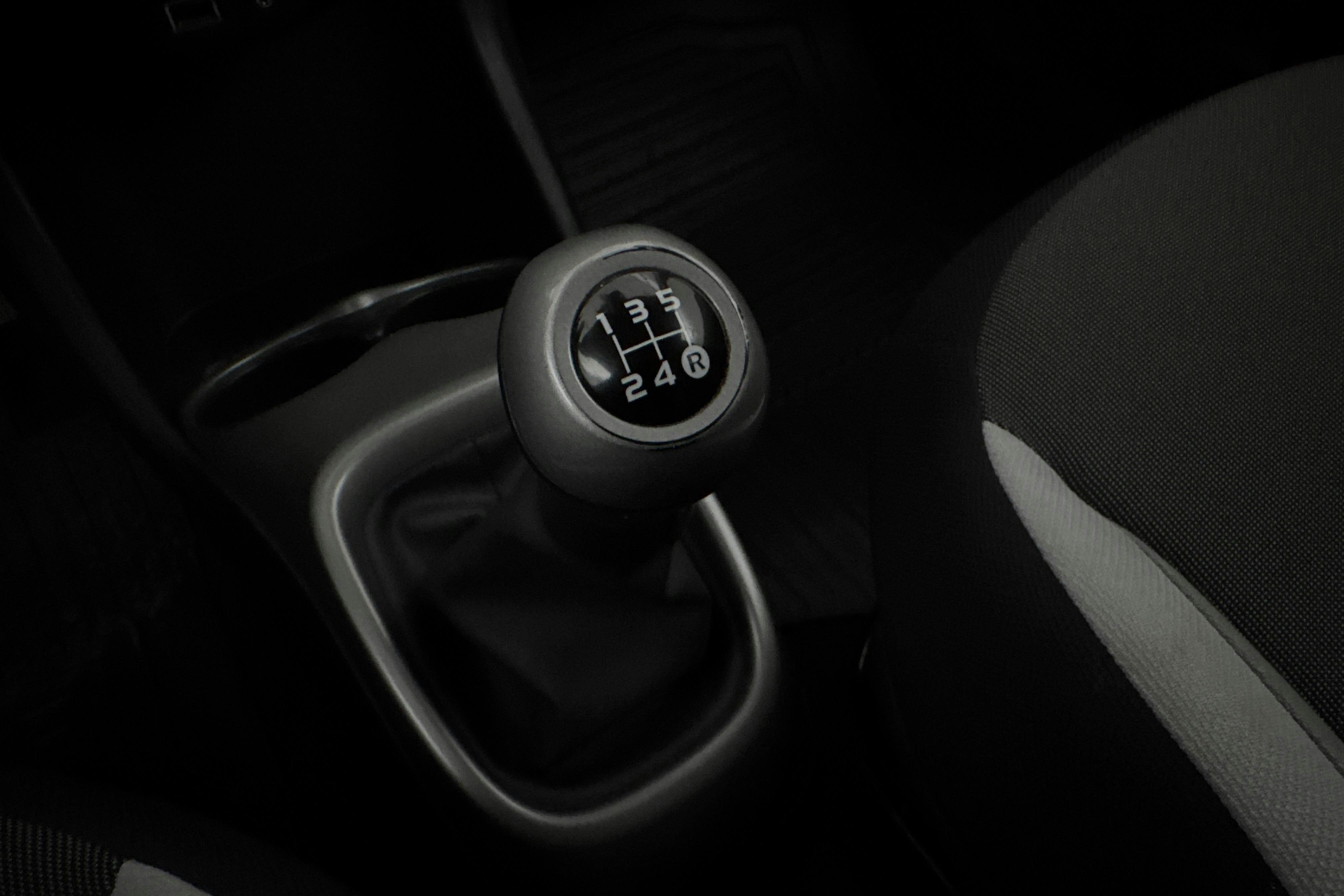 Vehicle Image 13