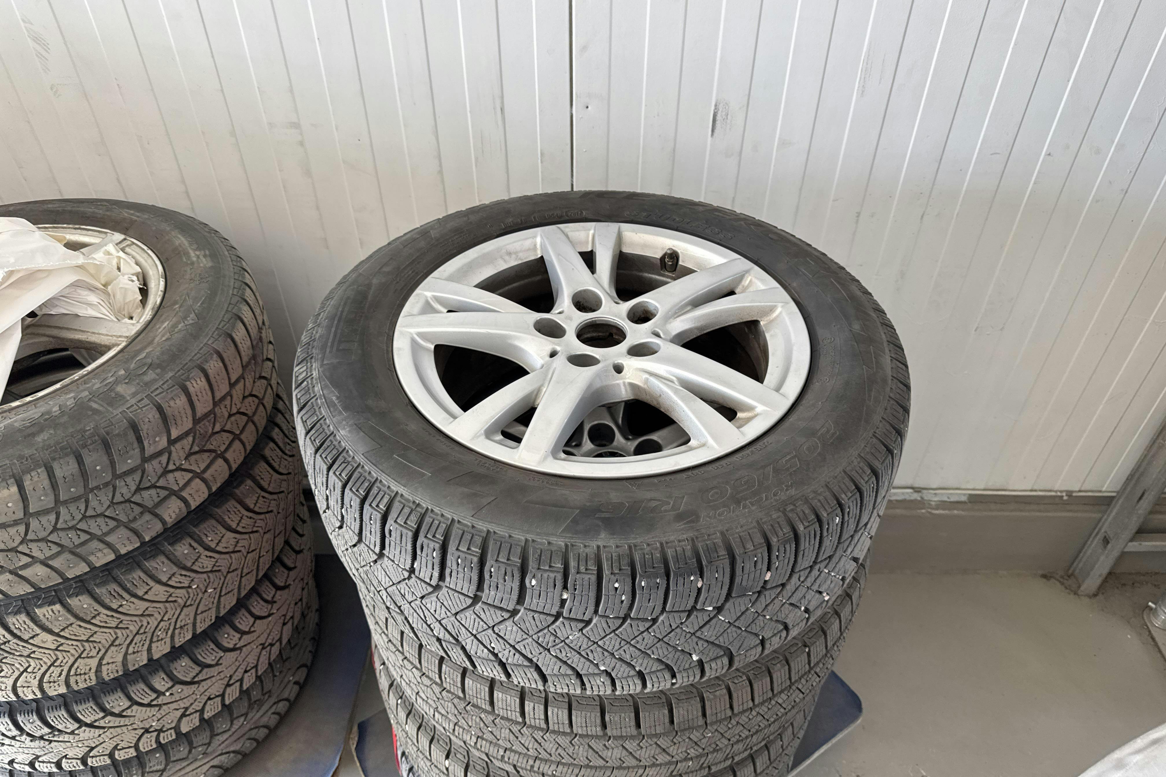 Vehicle Image 18