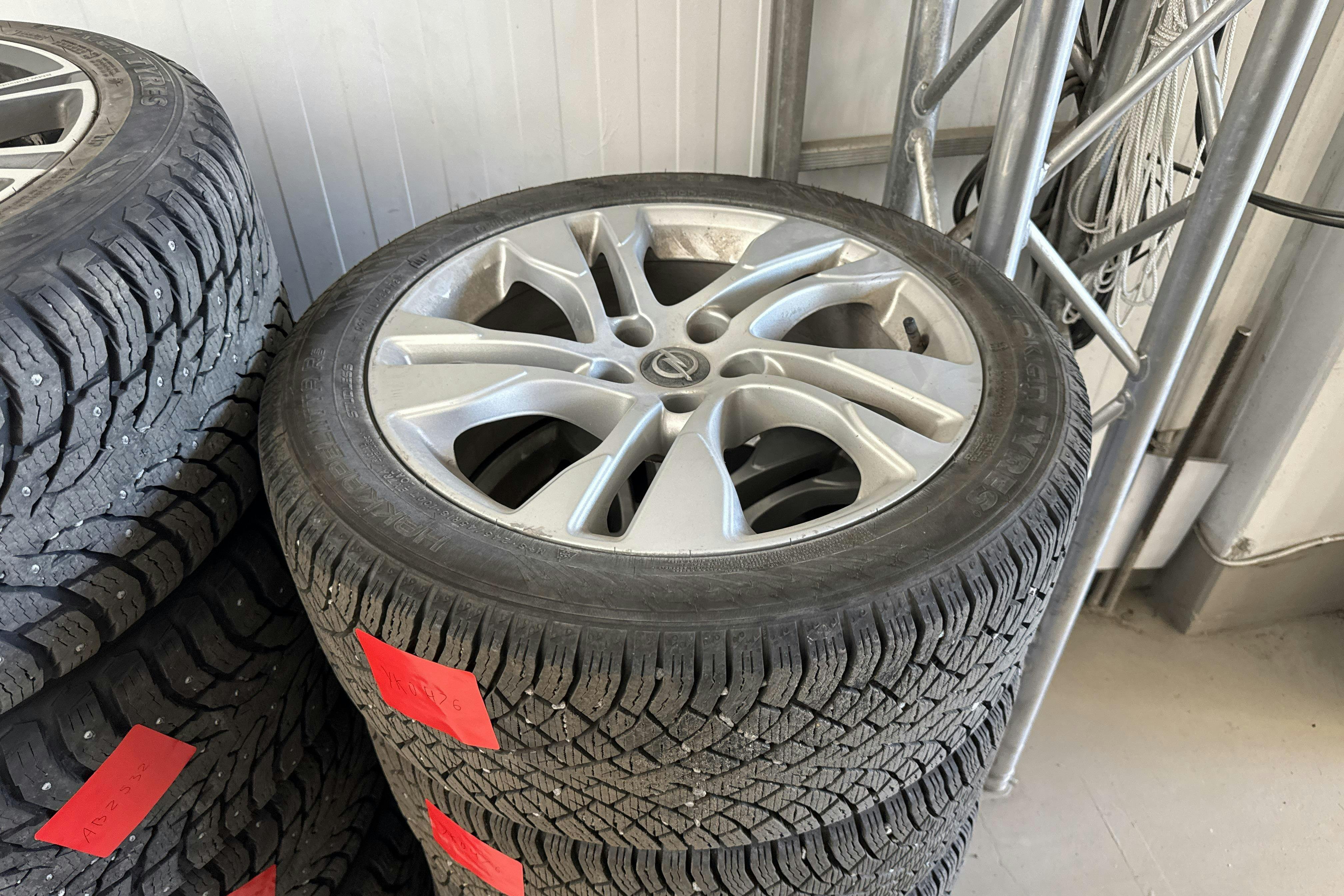 Vehicle Image 15
