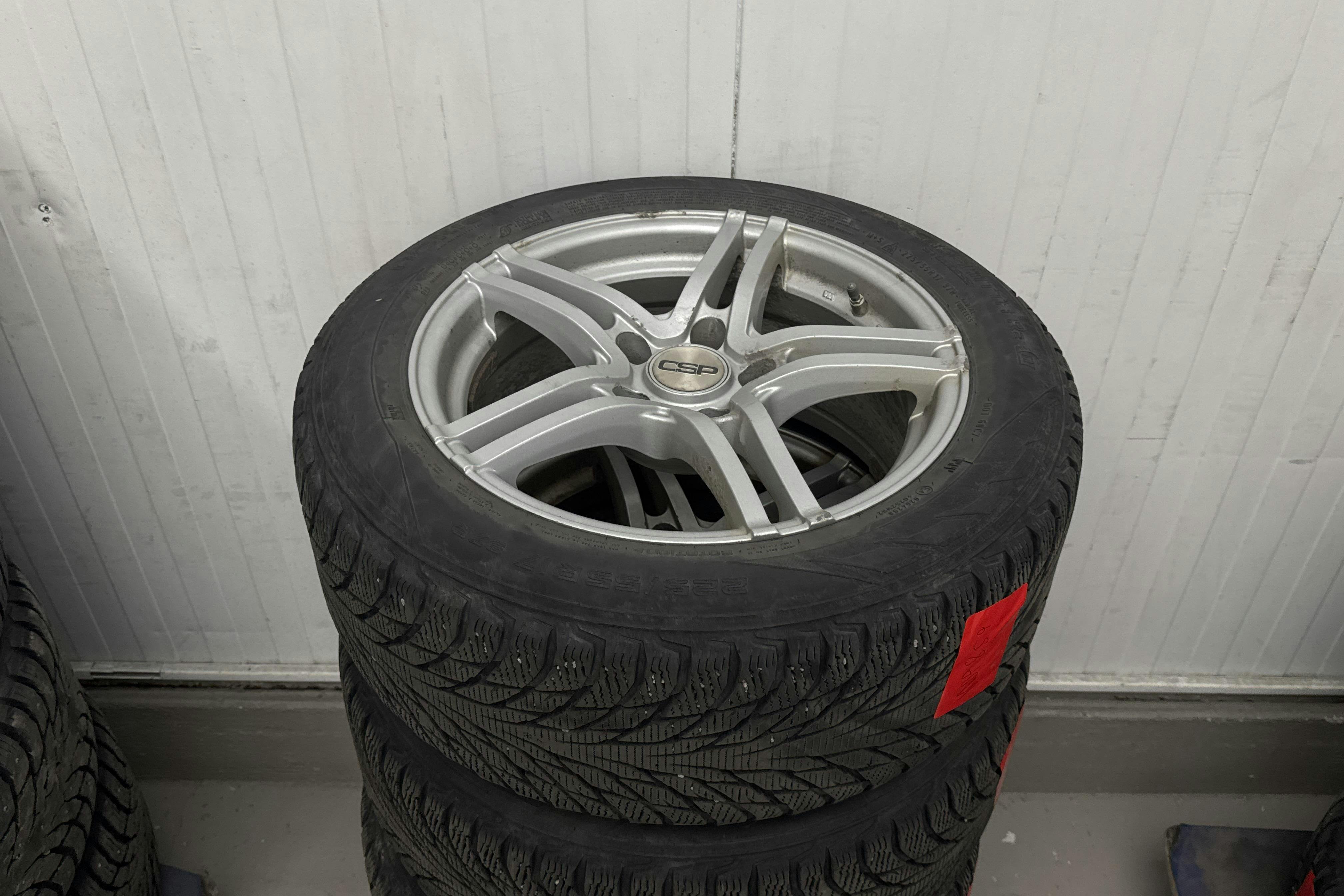 Vehicle Image 21