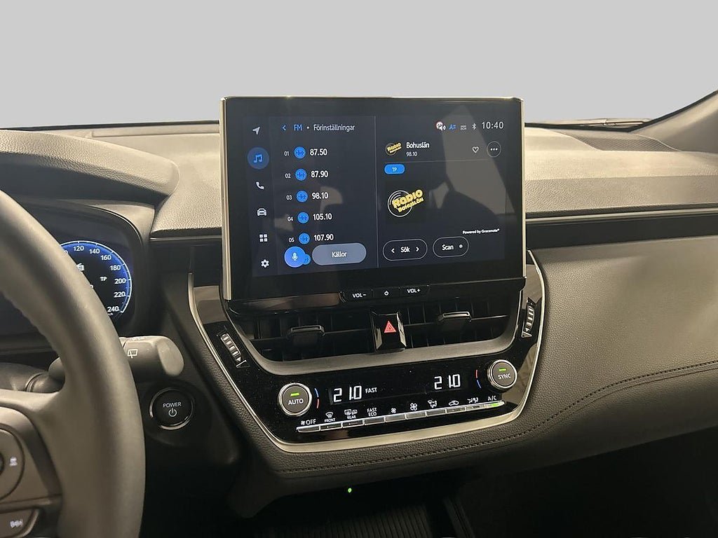 Vehicle Image 15