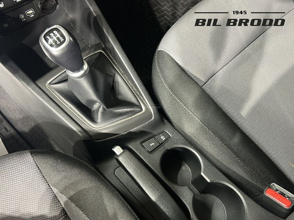 Vehicle Image 12