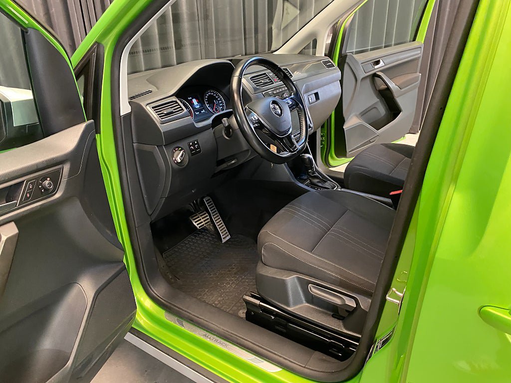 Vehicle Image 32