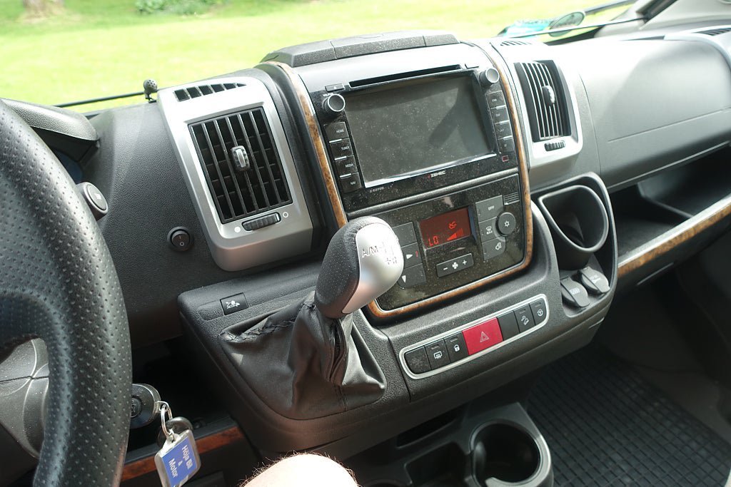 Vehicle Image 19