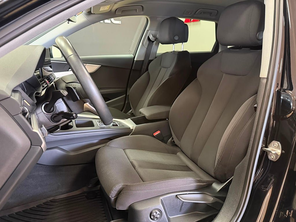 Vehicle Image 14