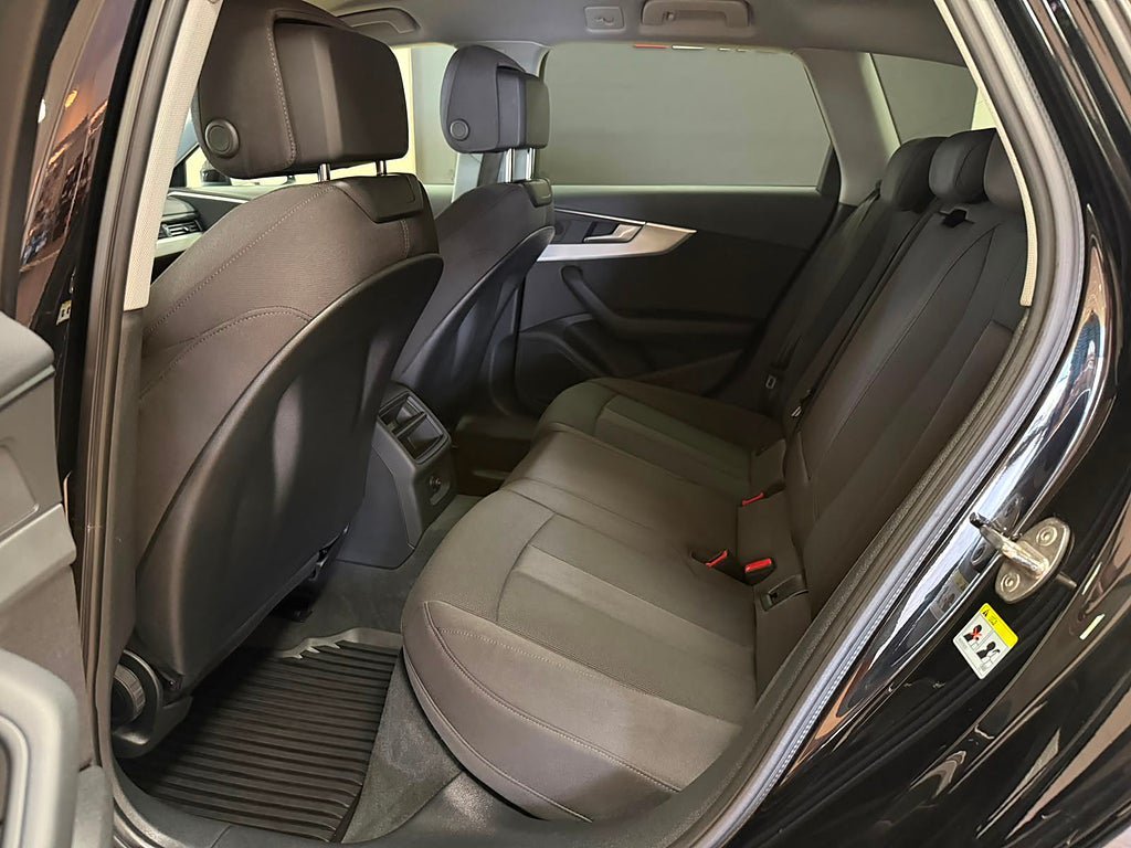 Vehicle Image 16