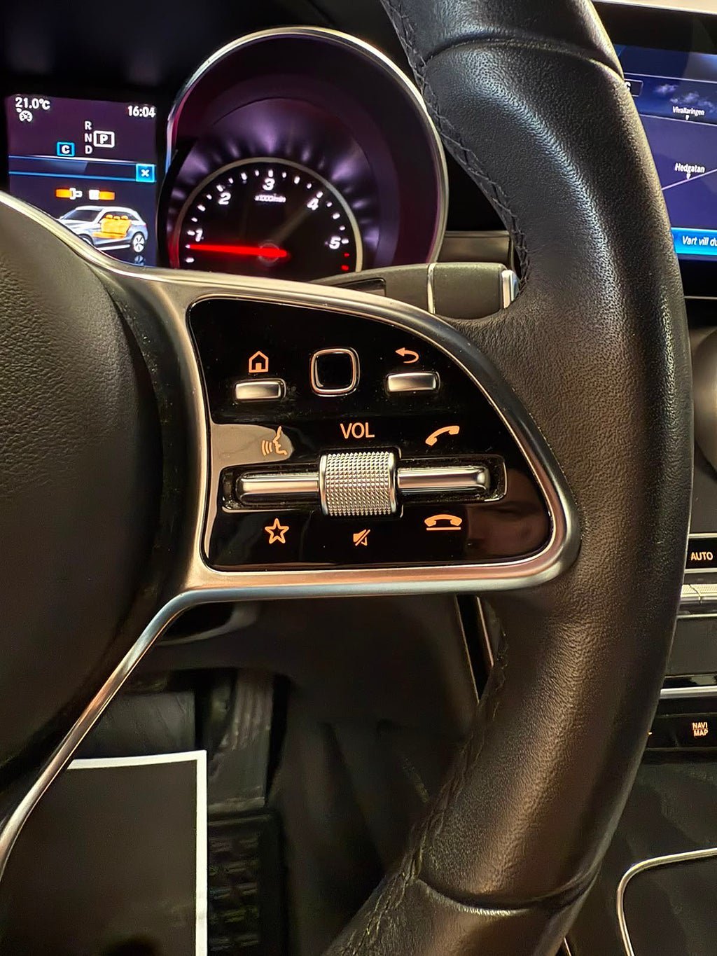 Vehicle Image 21