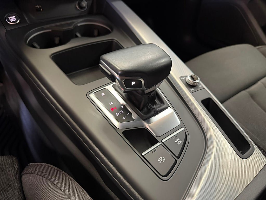 Vehicle Image 21