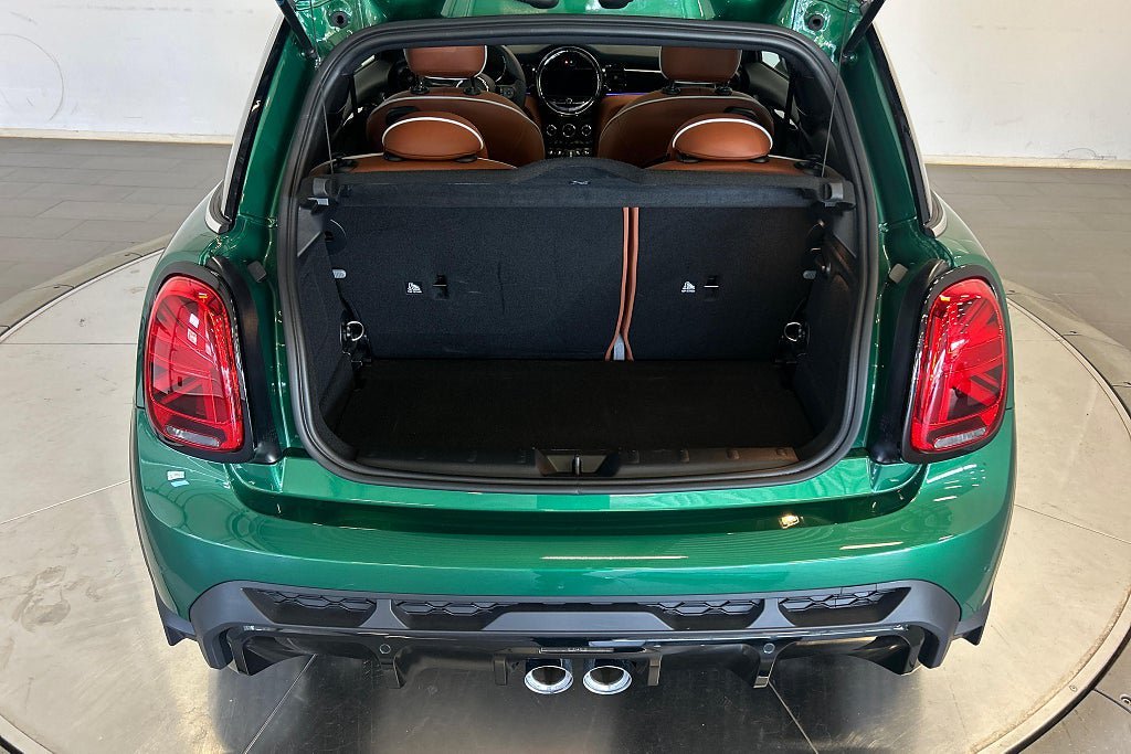 Vehicle Image 23