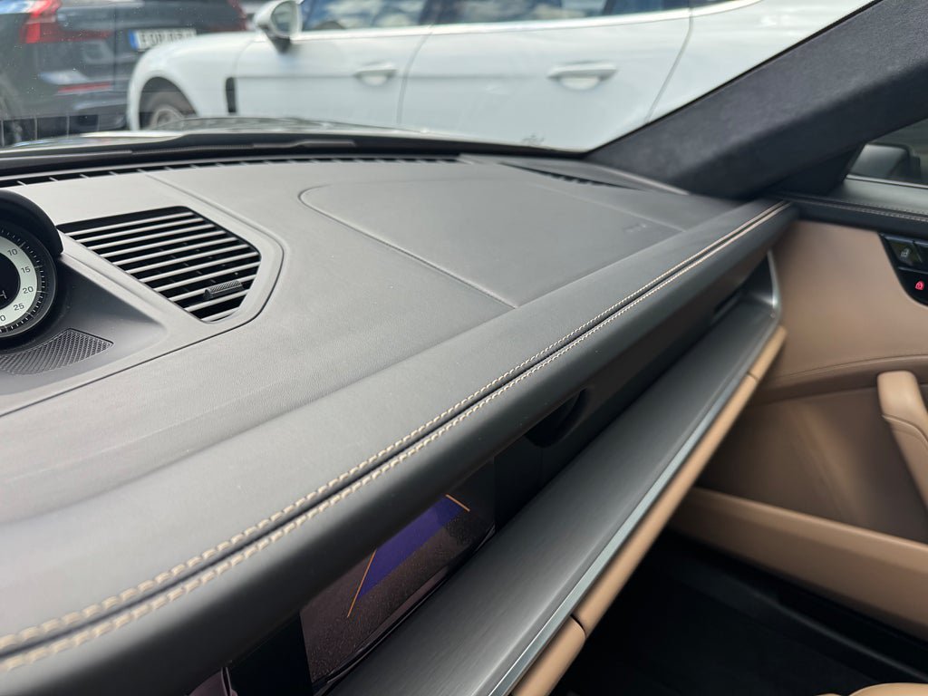 Vehicle Image 23