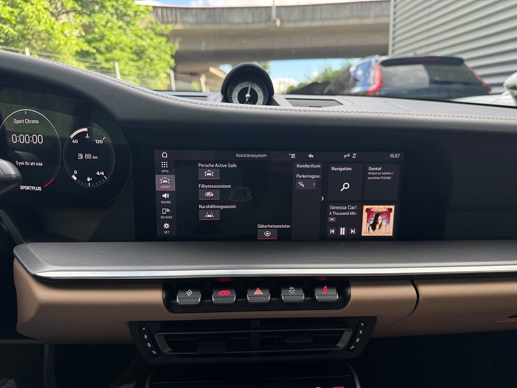 Vehicle Image 29
