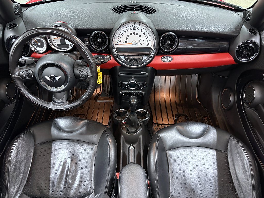 Vehicle Image 10