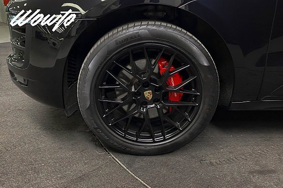 Vehicle Image 24
