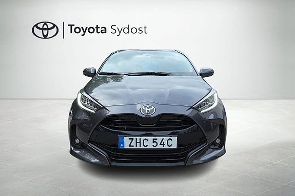 Vehicle Image 9