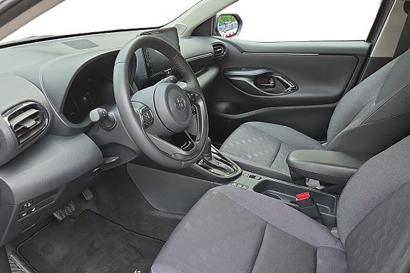 Vehicle Image 11