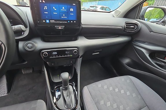 Vehicle Image 18
