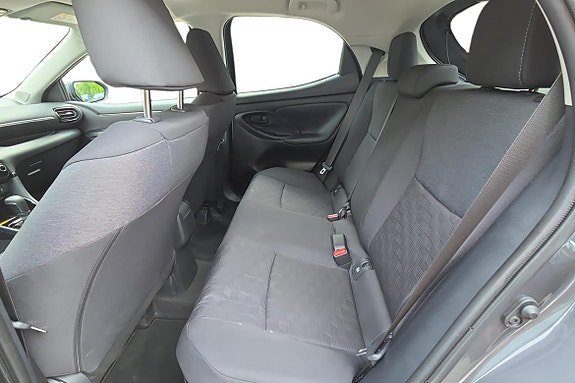 Vehicle Image 19