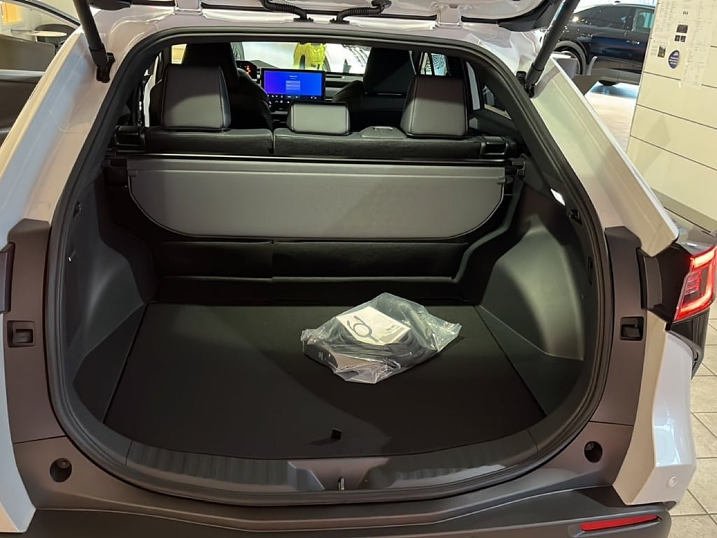 Vehicle Image 17