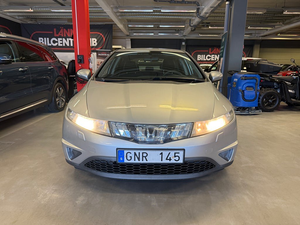 Vehicle Image 7