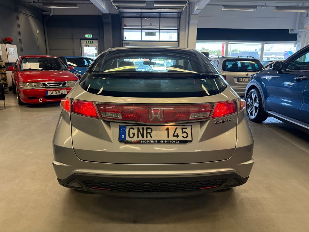 Vehicle Image 10