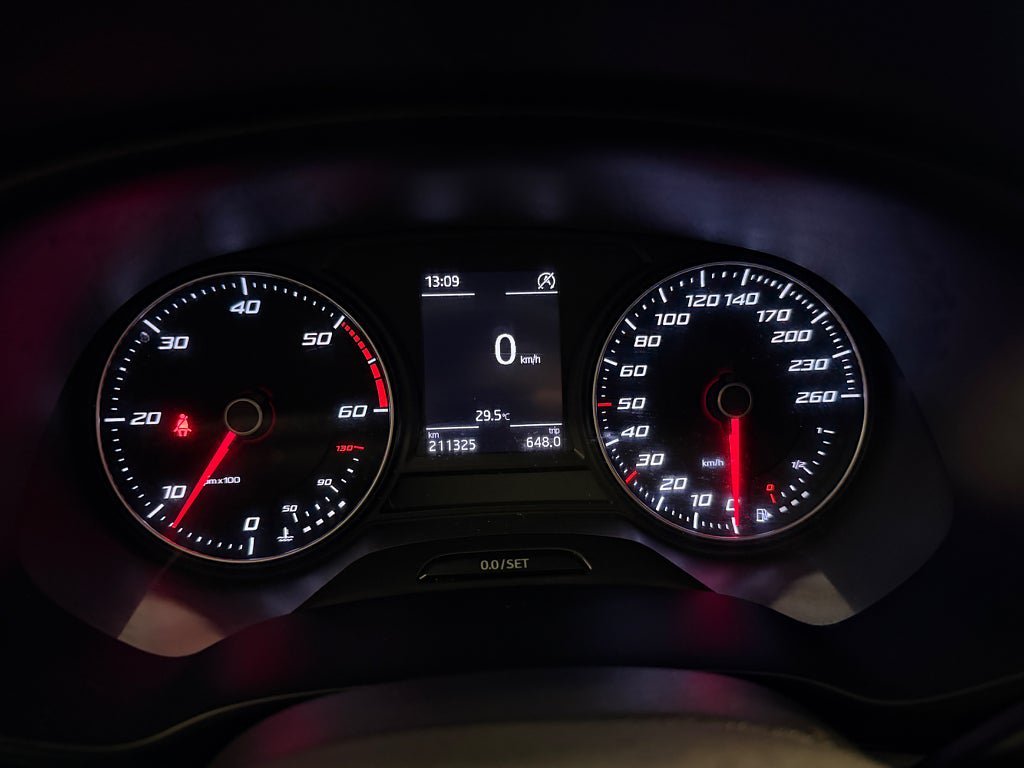 Vehicle Image 12