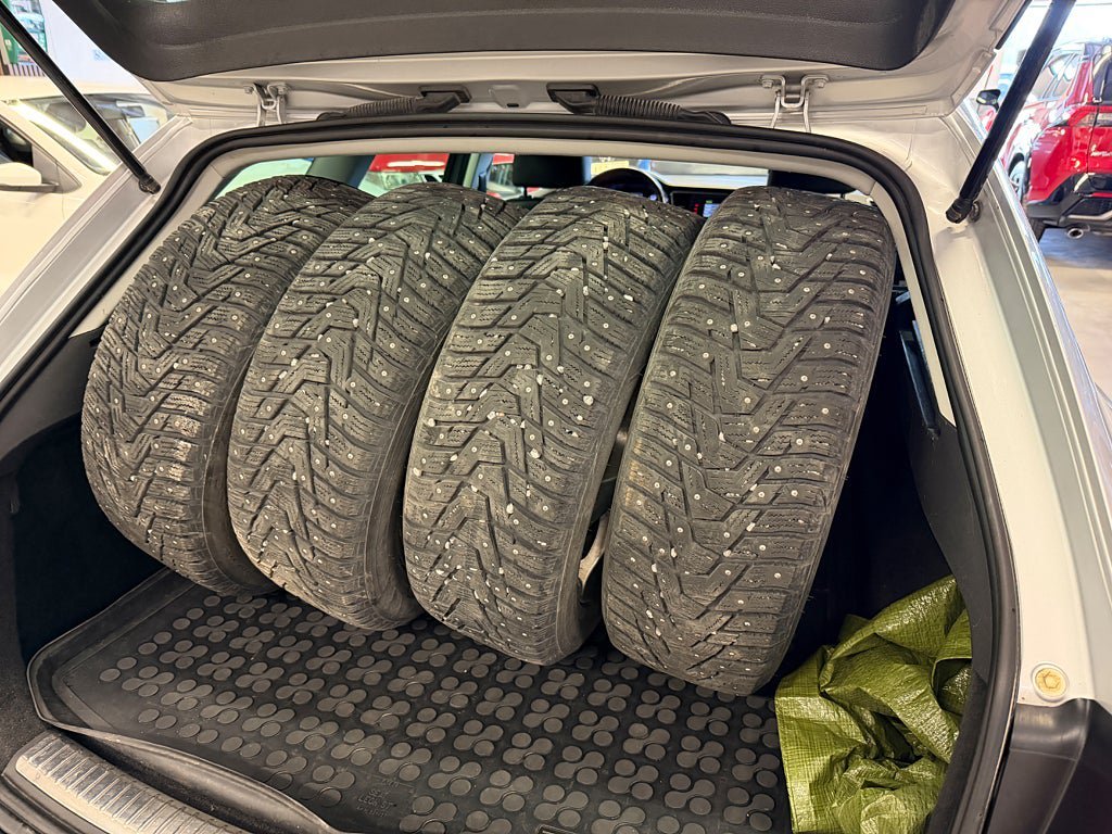 Vehicle Image 25