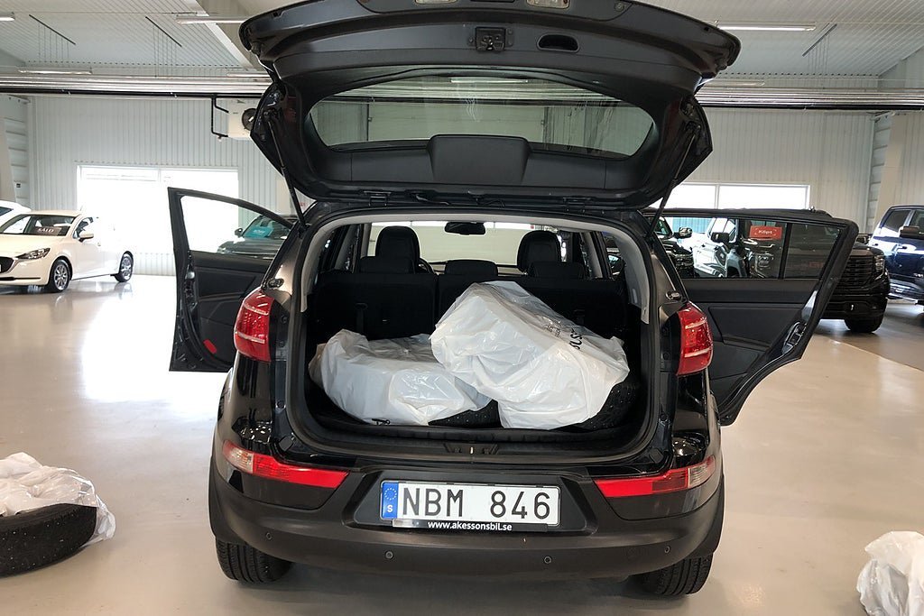 Vehicle Image 10
