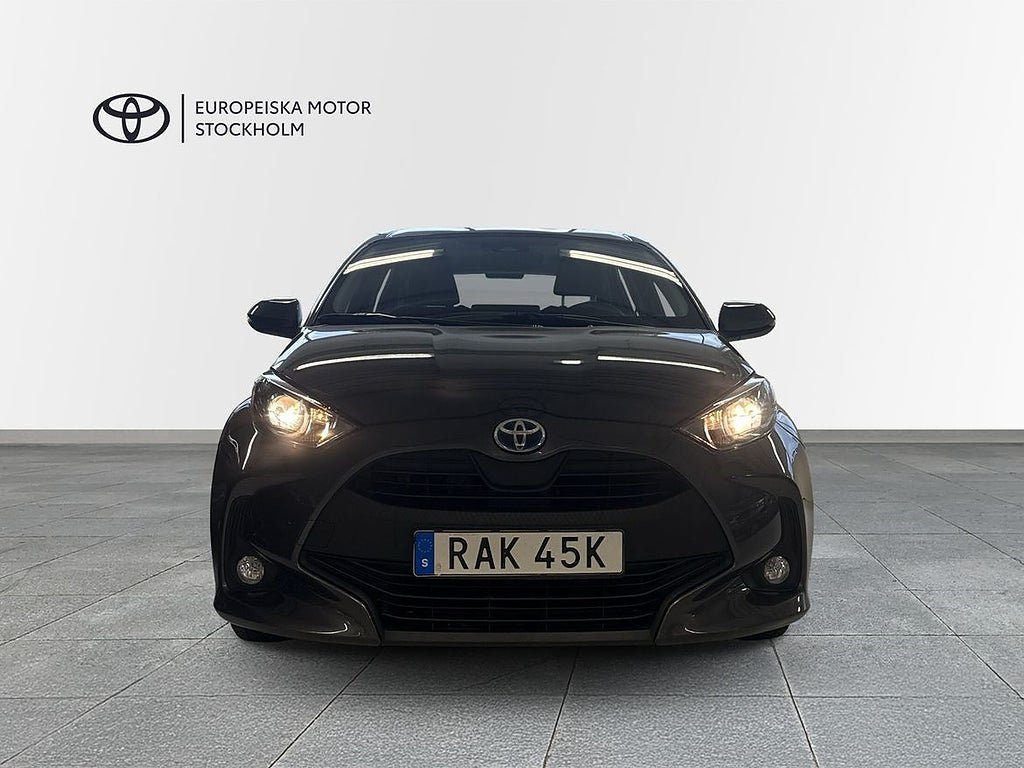 Vehicle Image 5