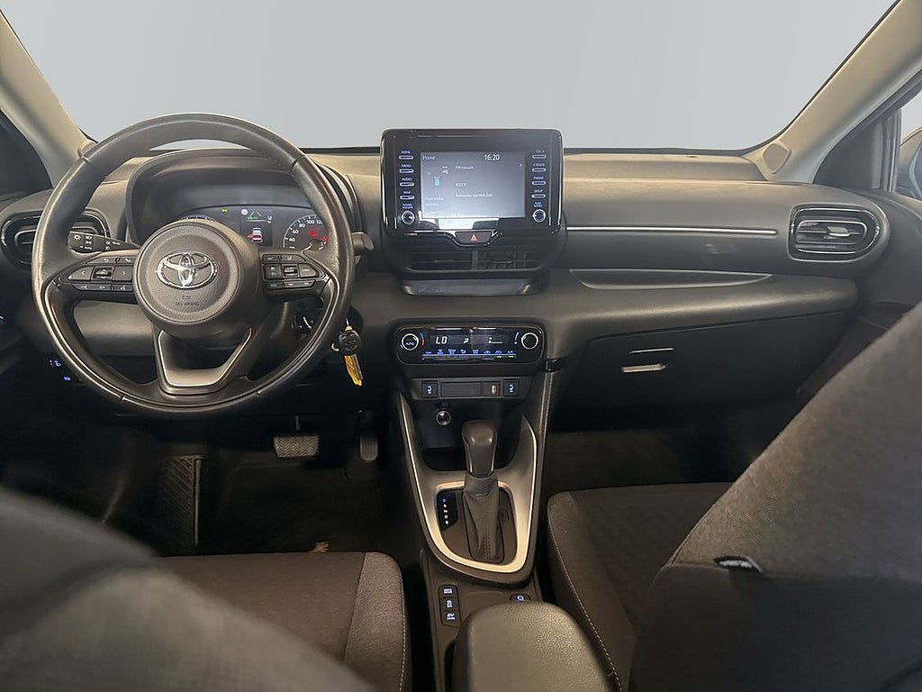 Vehicle Image 8