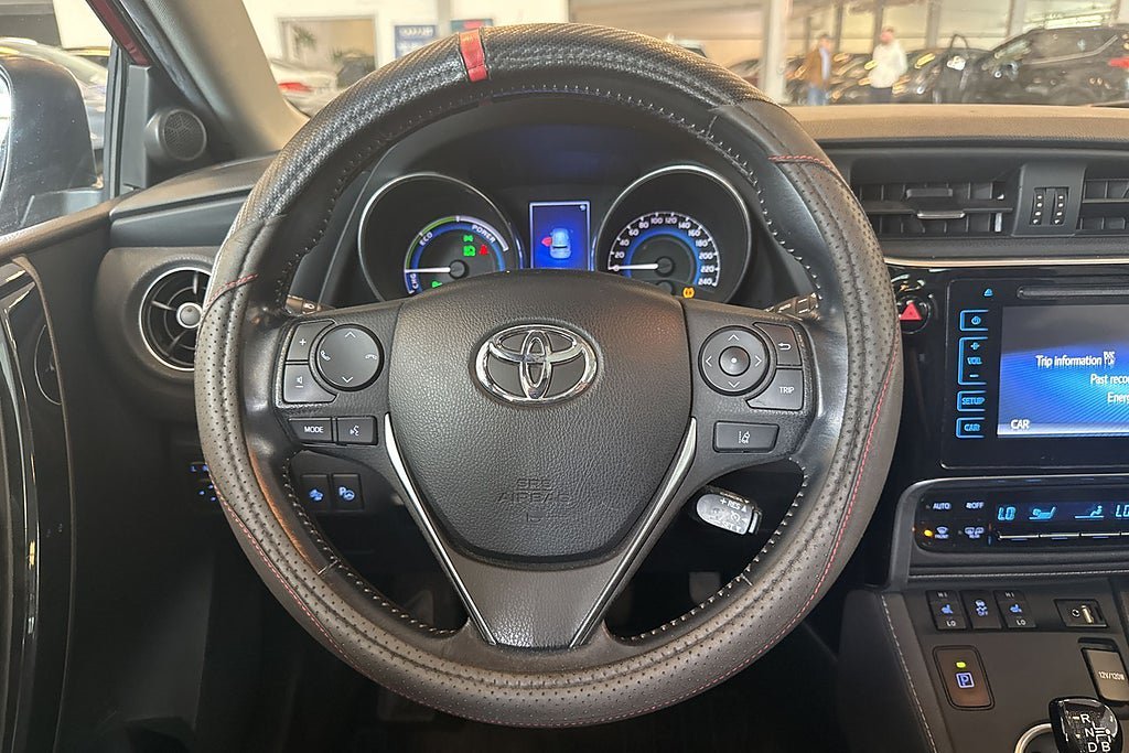 Vehicle Image 16