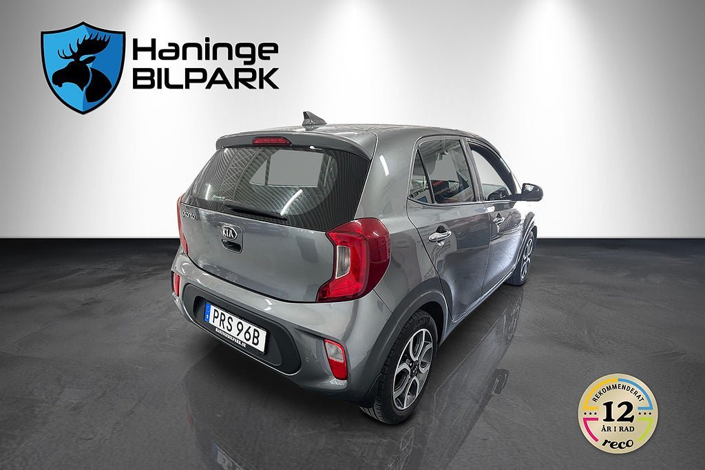 Vehicle Image 6