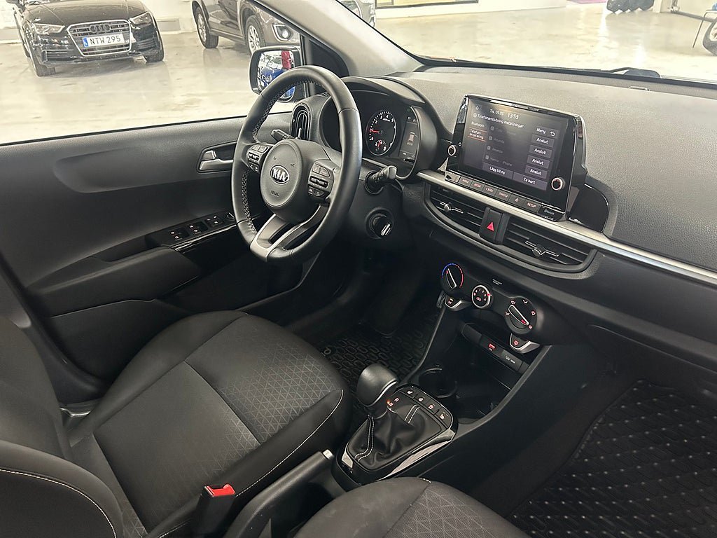 Vehicle Image 10