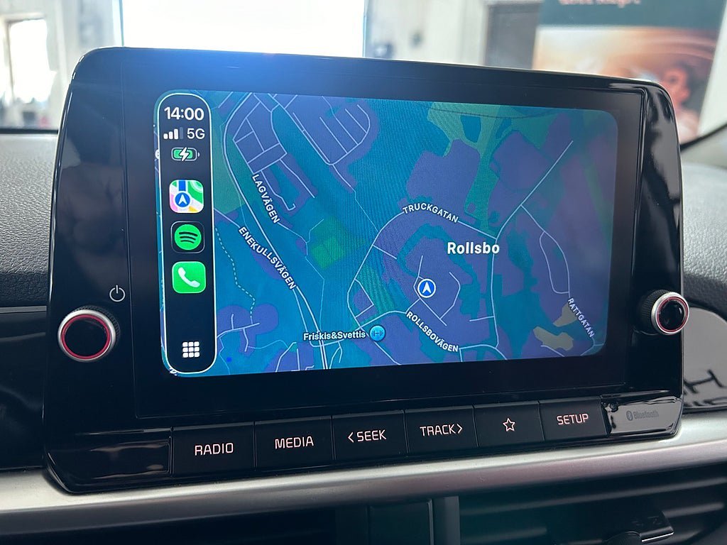 Vehicle Image 16