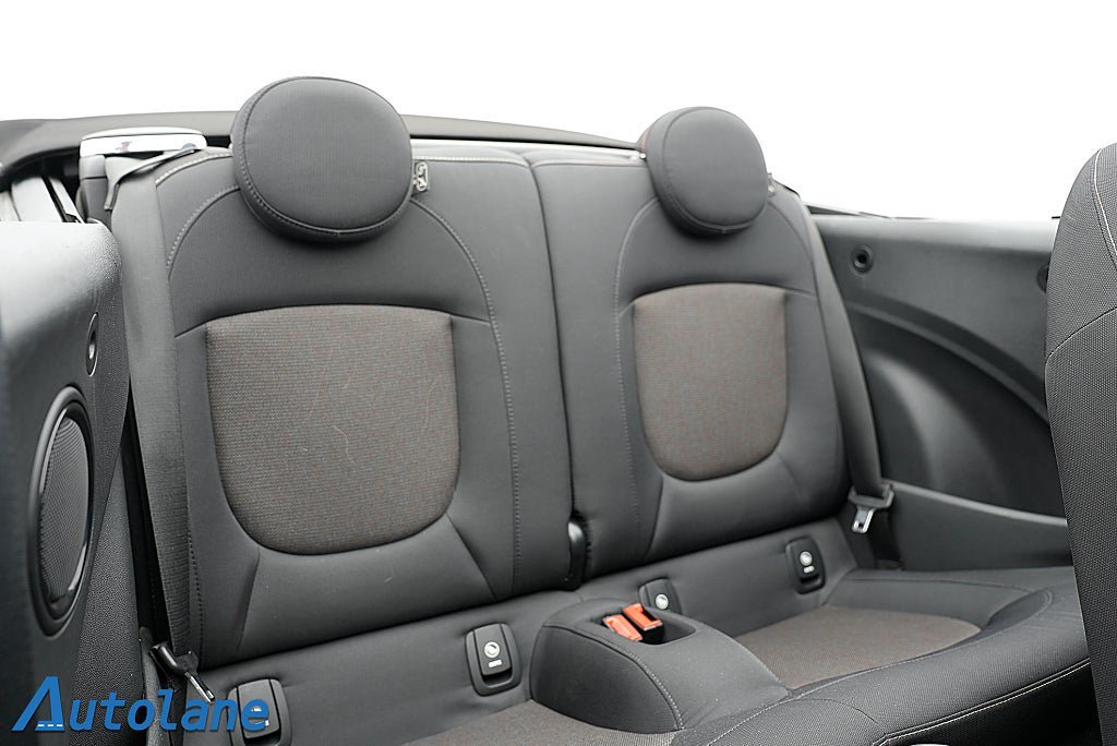 Vehicle Image 32