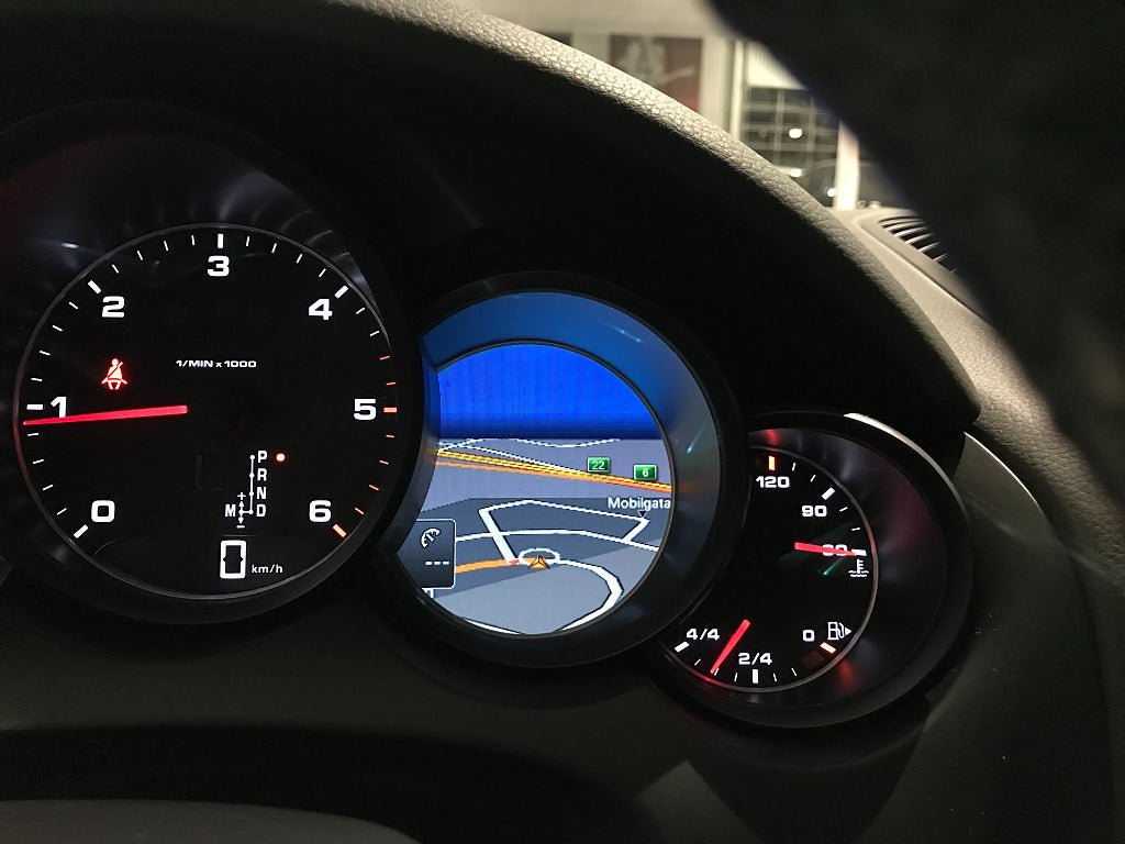 Vehicle Image 12