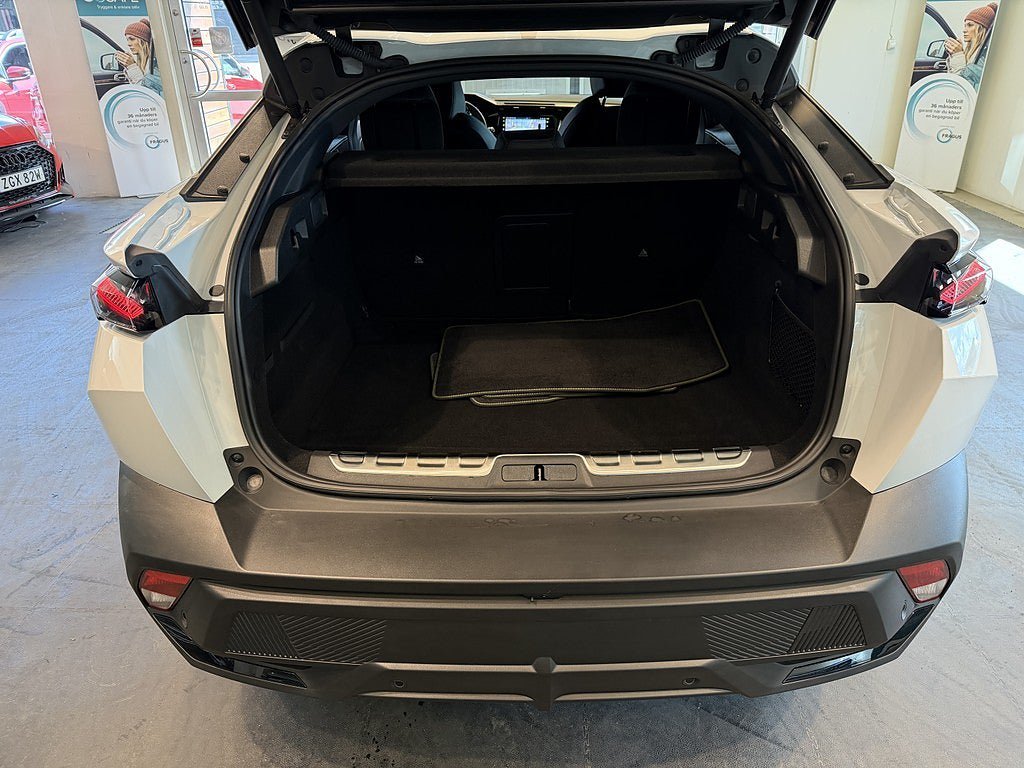 Vehicle Image 24