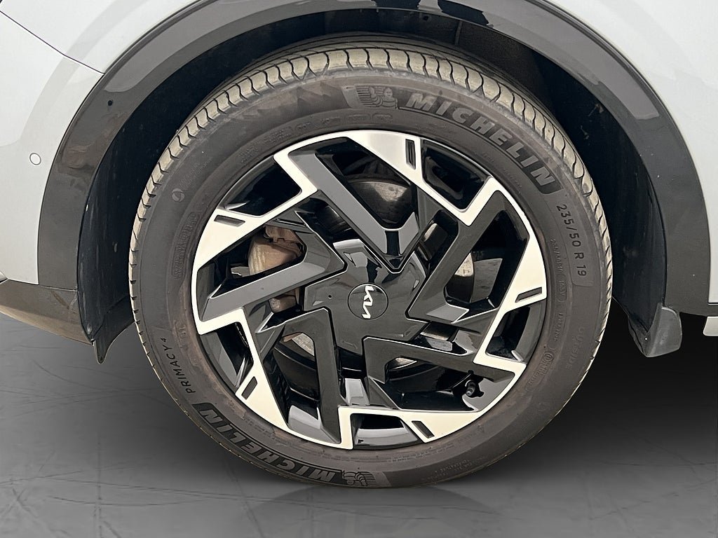 Vehicle Image 38
