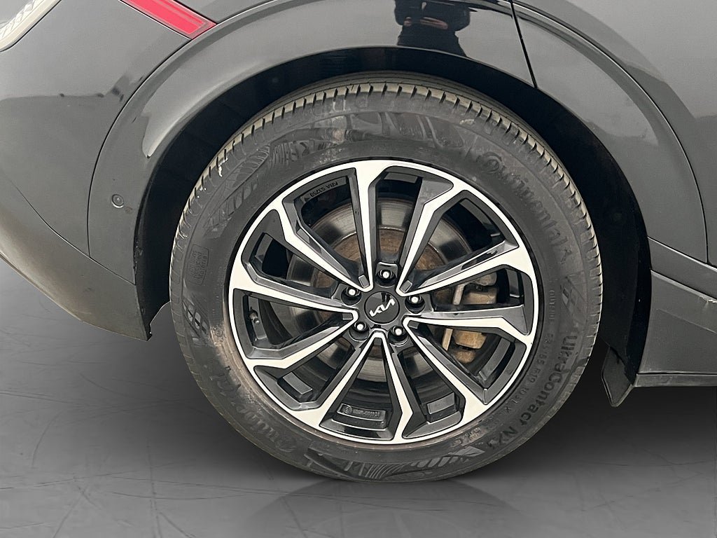 Vehicle Image 38