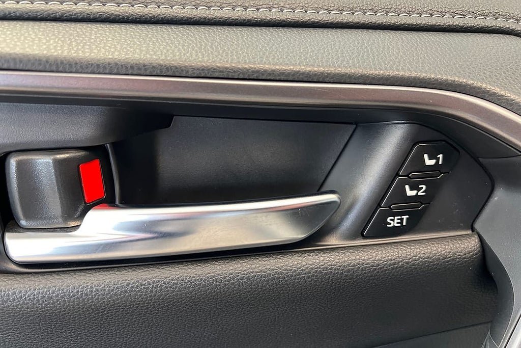 Vehicle Image 22