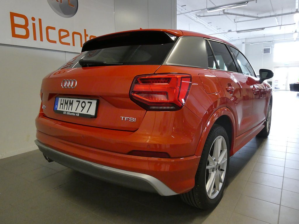 Vehicle Image 8