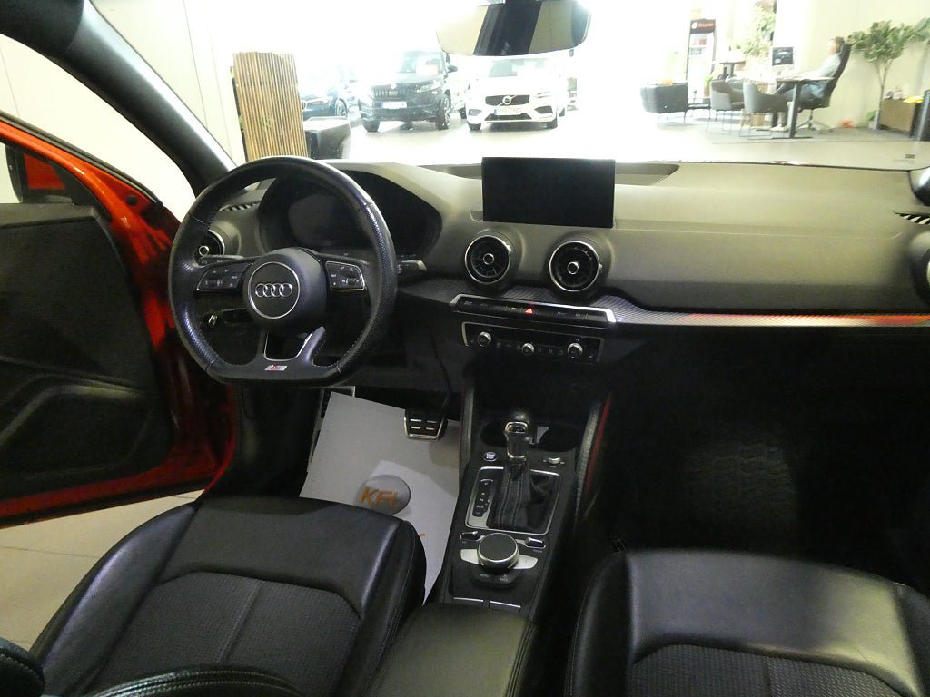 Vehicle Image 15