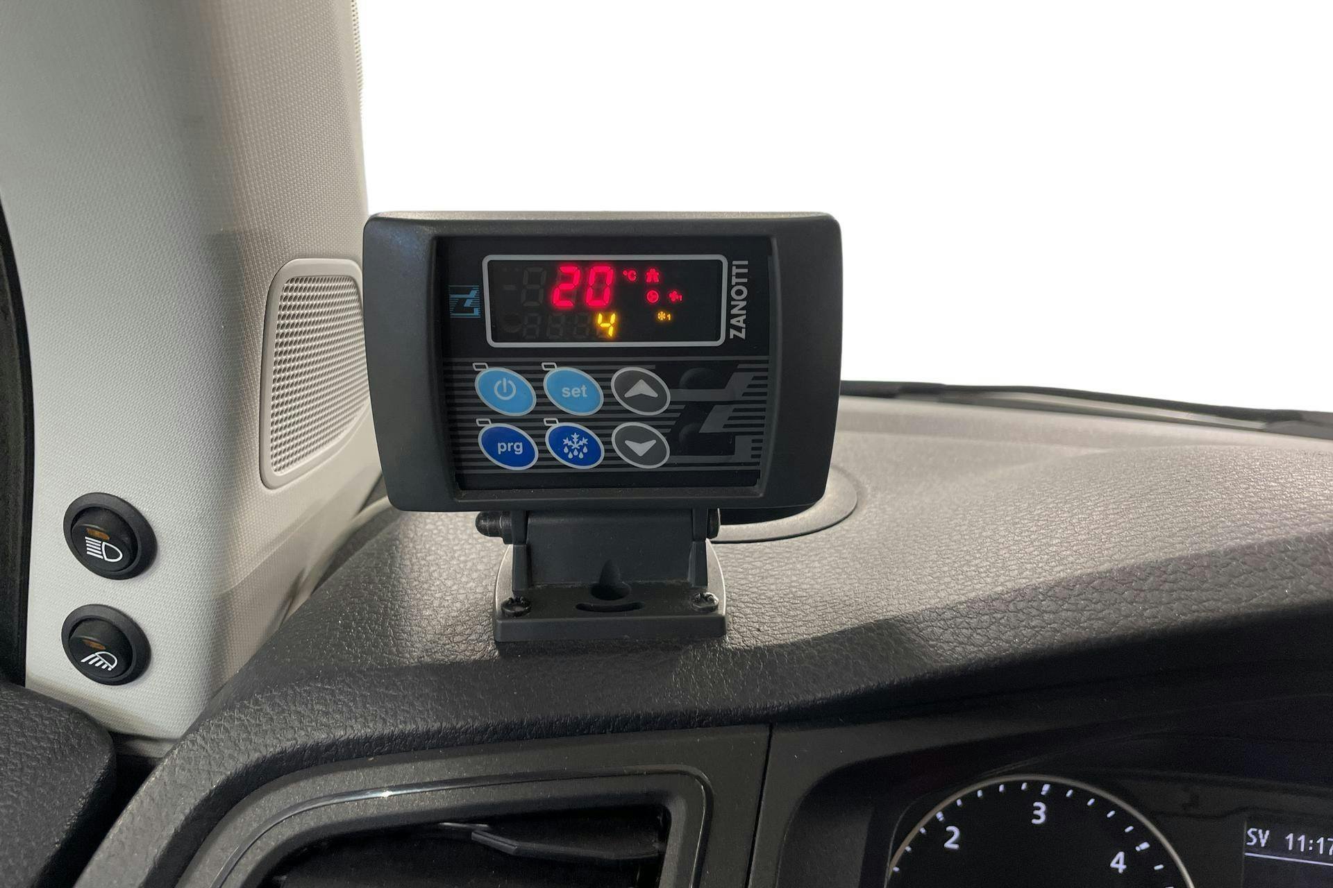 Vehicle Image 11