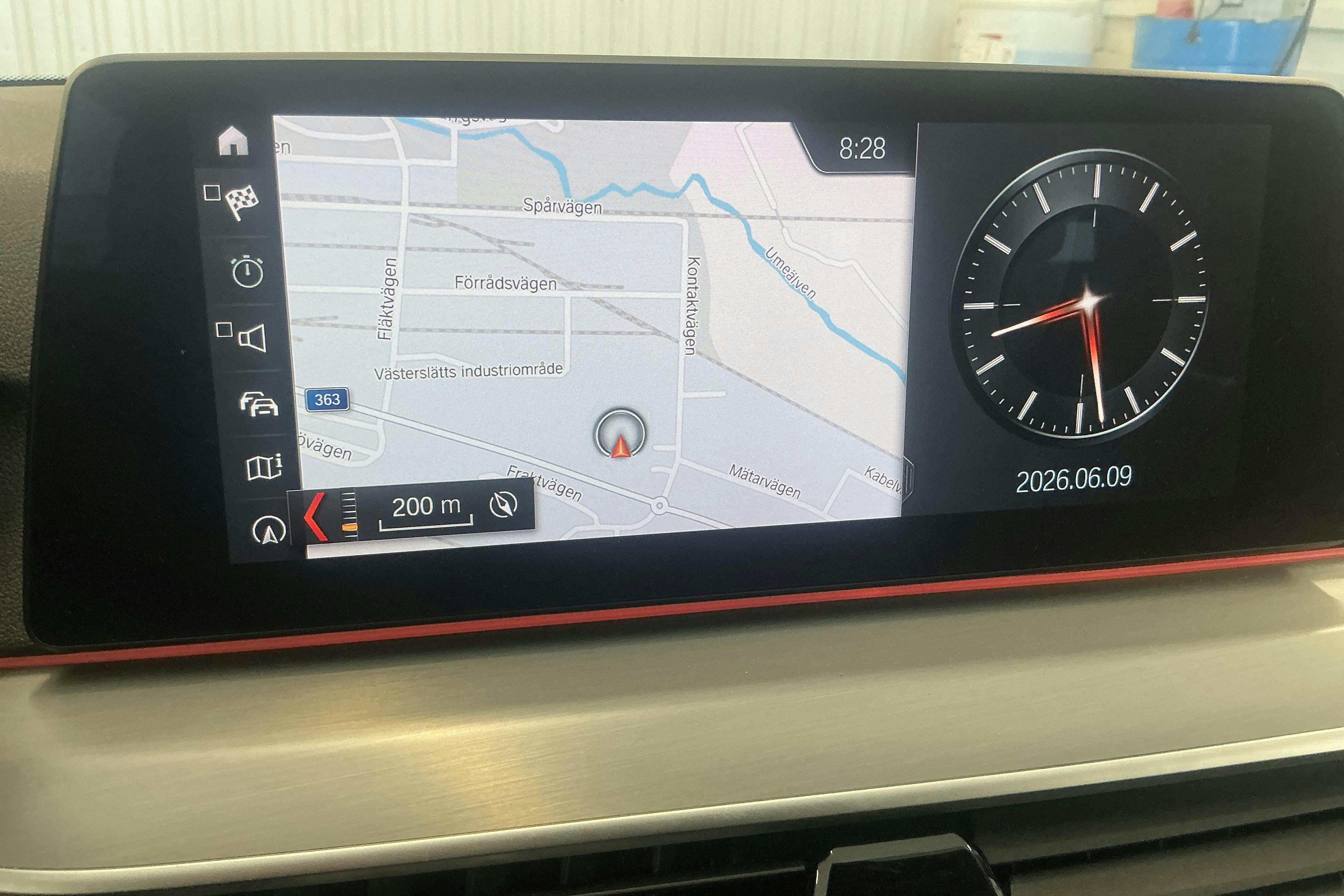 Vehicle Image 11