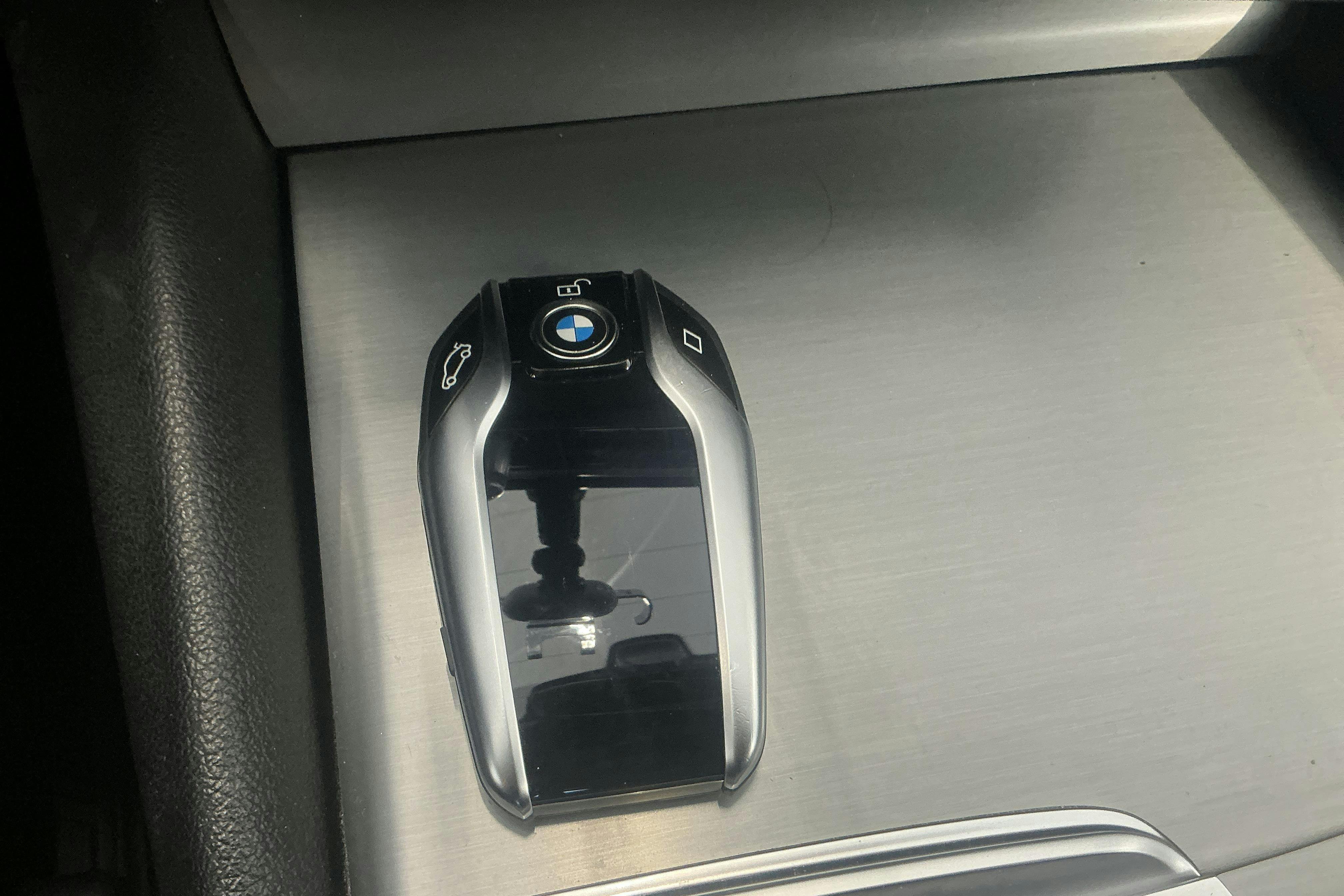 Vehicle Image 17