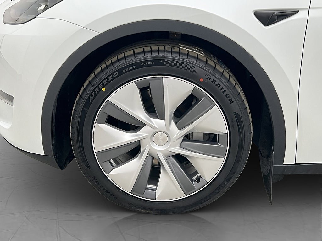 Vehicle Image 22