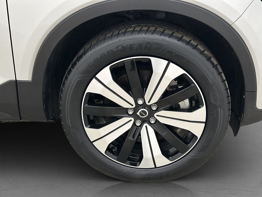 Vehicle Image 38