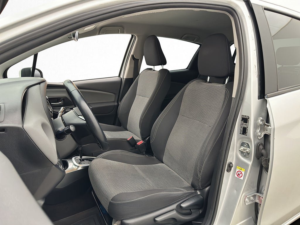 Vehicle Image 11