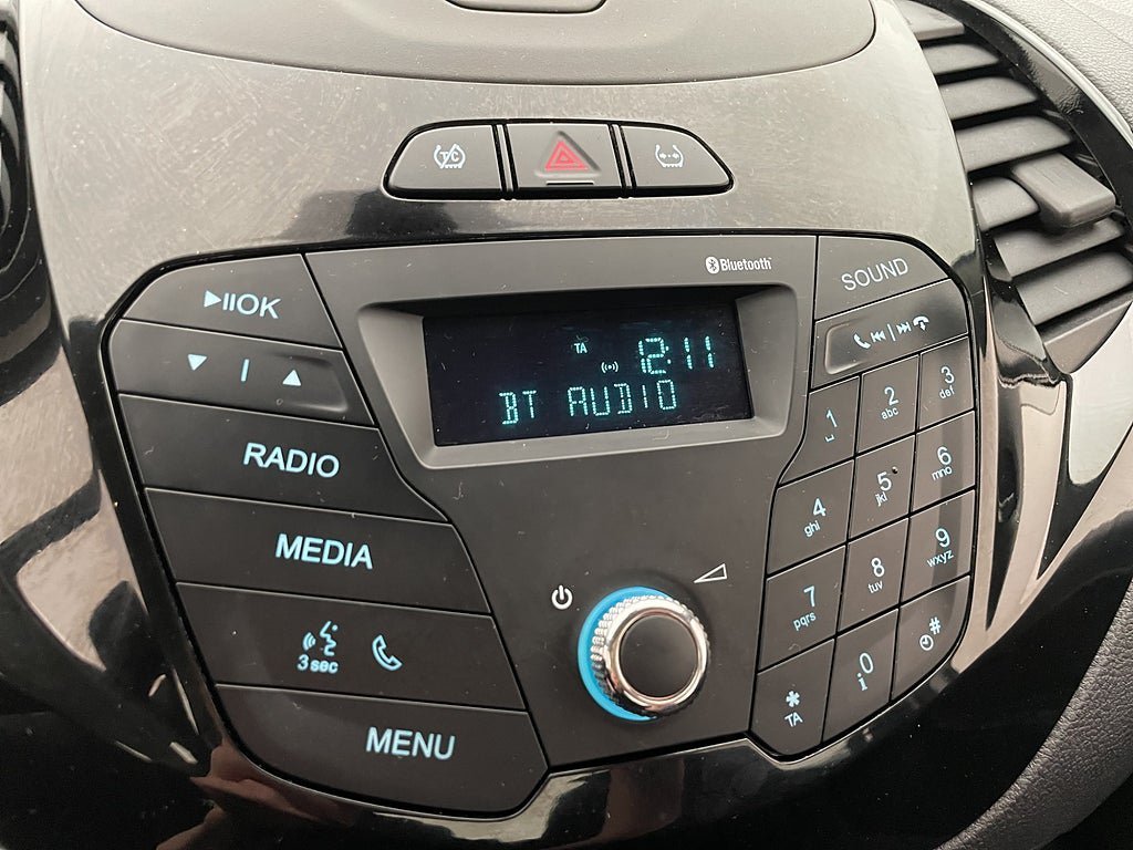 Vehicle Image 19