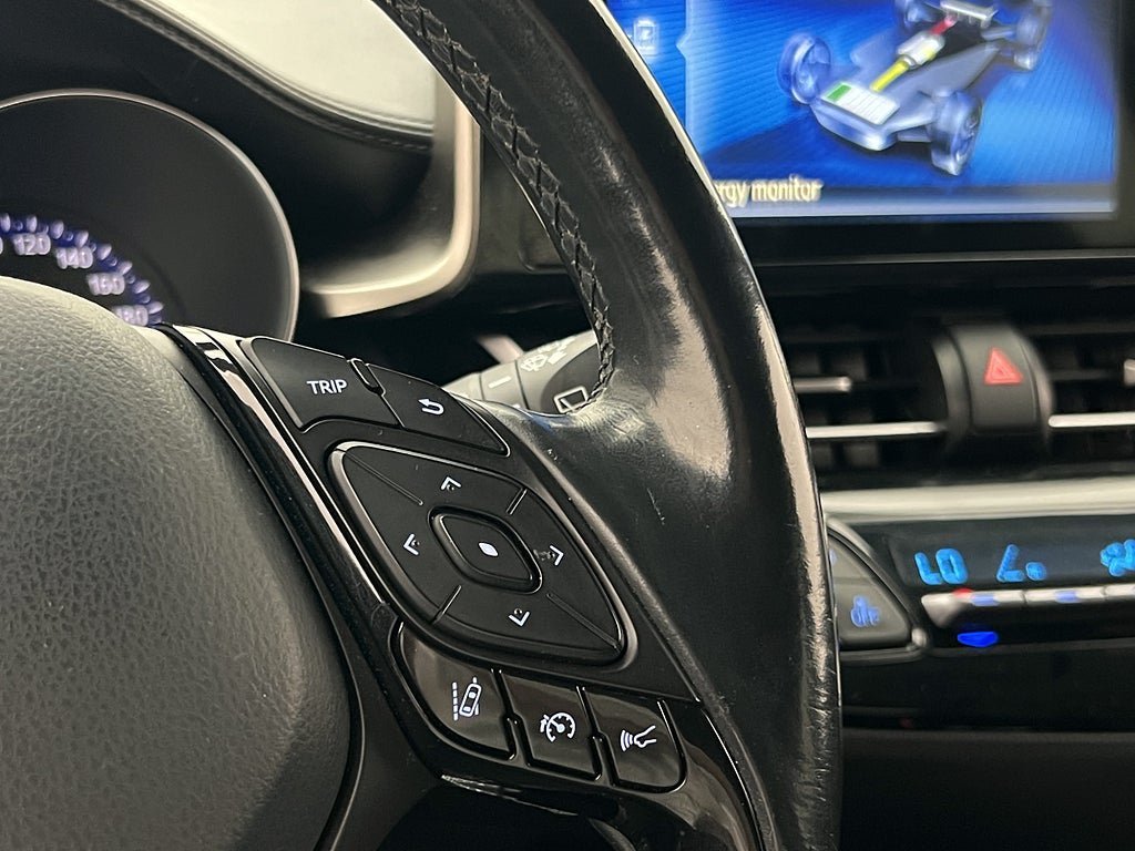 Vehicle Image 18