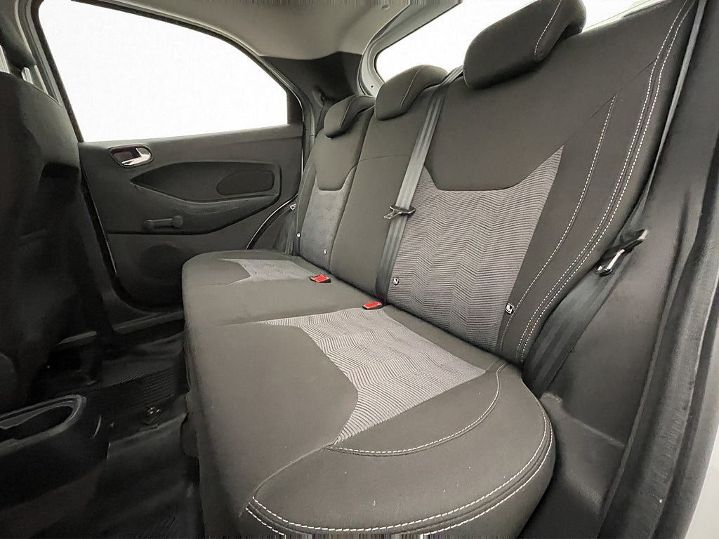 Vehicle Image 24